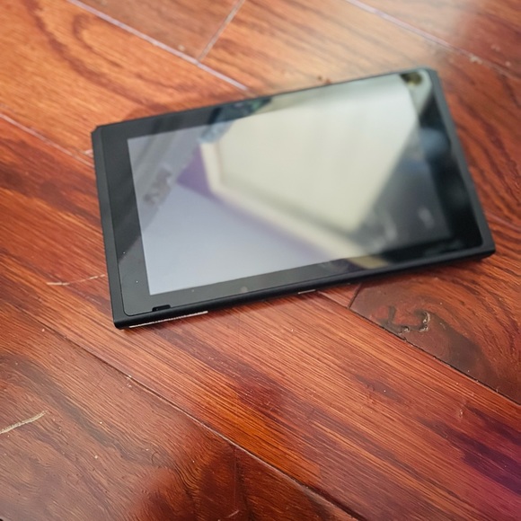Nintendo Switch!!!! - Picture 4 of 14